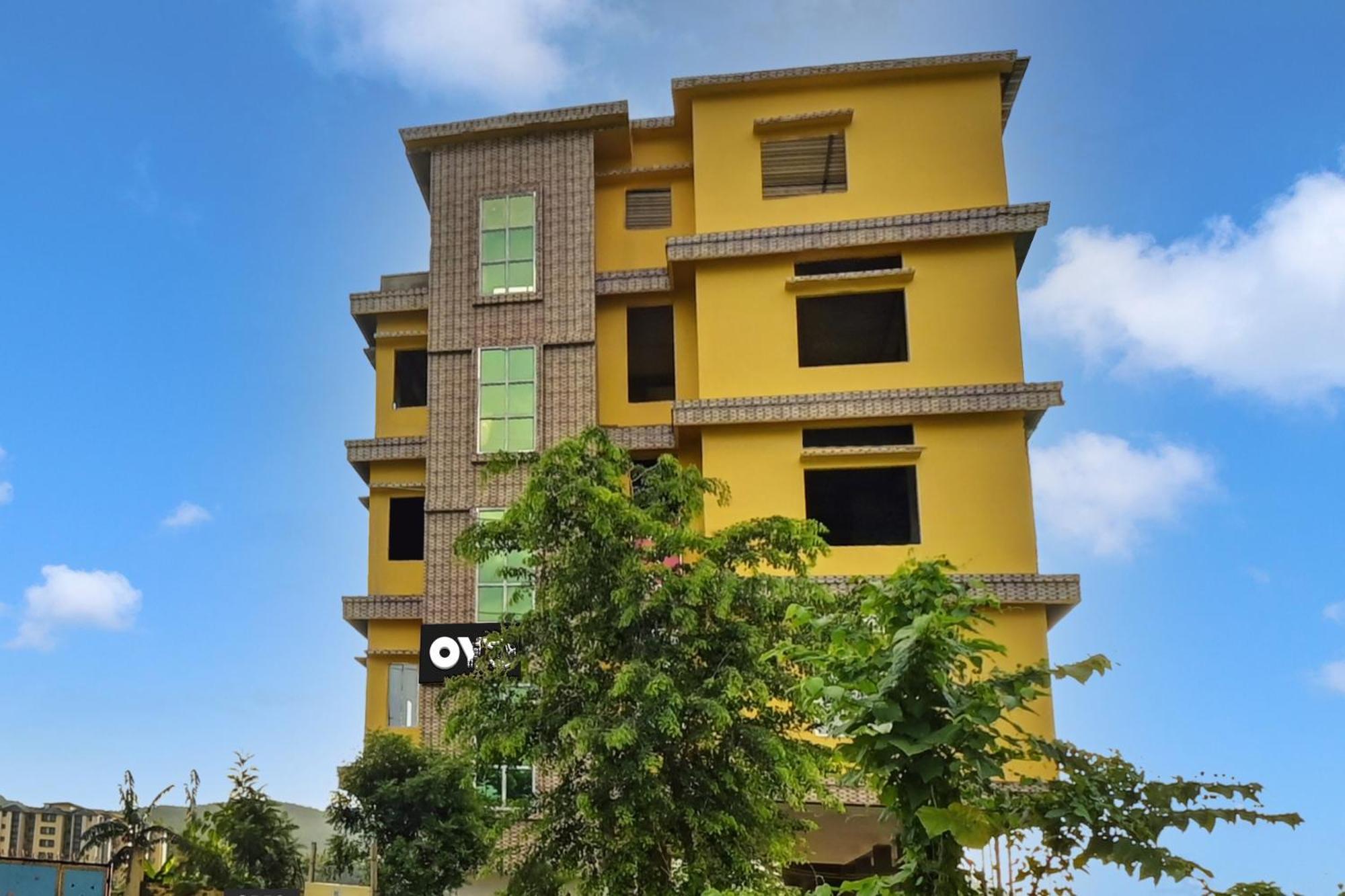 Oyo Flagship The Brahmaputra Homestay Guwahati Esterno foto